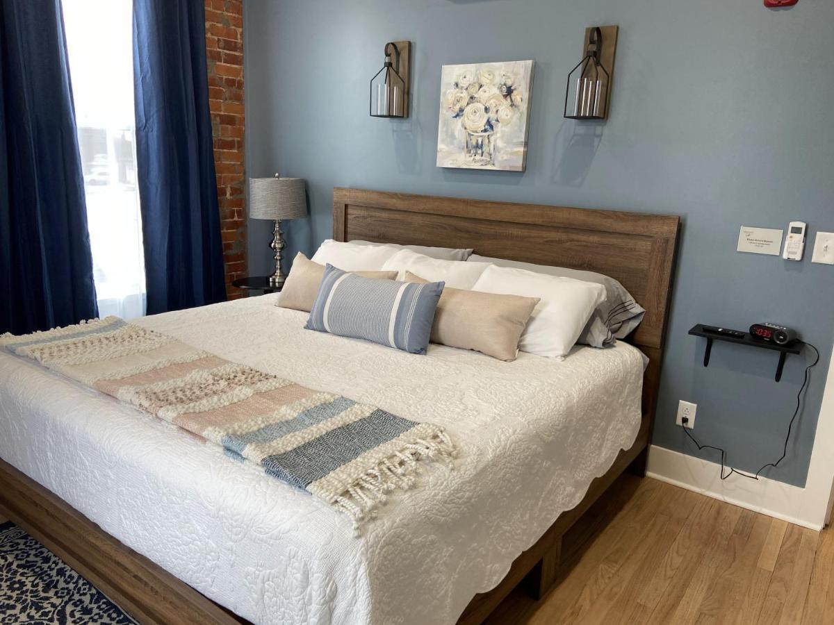 Brickhouse Loft - a boutique hotel Martinsville Extérieur photo